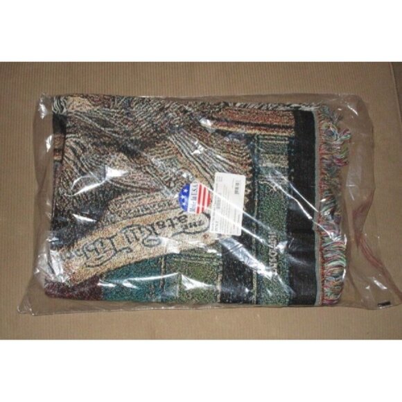 New Heavy Woven Throw Blanket Charles Wysocki Max in the Stacks Cat Lover Gift - Picture 4 of 4